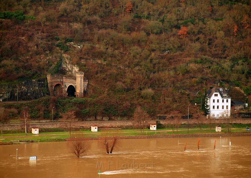 Schiff gesunken St Goarhausen Loreley P061.jpg